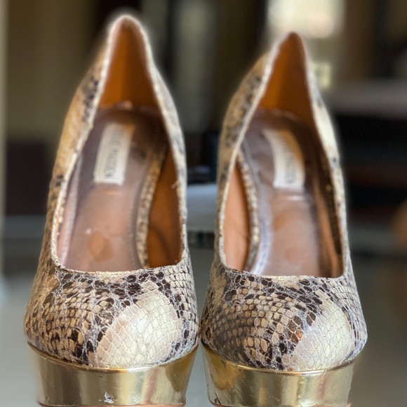 Steve Madden Snakeskin Pumps Heels - Picture 2 of 8